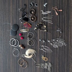 Bundle of 24 pairs of Fashion Earrings